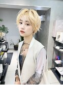 大人かっこいい小顔ひし形ハイトーンショート渋谷原宿