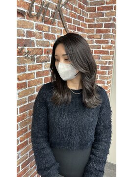 リンク(LinK) 色気抜群の顔周りレイヤーカット