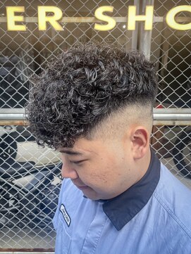 フジヤマ バーバー ショップ(FUJIYAMA BARBER SHOP) スペインカール