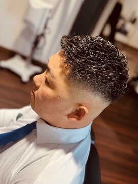 ジェイソンバーバー 2nd(JASON BARBER) 跳ねる毛とはおさらばアイロンパーマカール【バーバー/メンズ】