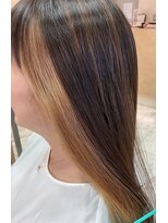 プレジール PLAISIR&nbsp;白髪を活かしてオシャレ見えハイライトインナーカラー