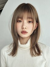 ツイ 新潟駅南けやき通り(tui) アッシュベージュ/ミディアムレイヤー/くびれヘア/前髪ぱっつん