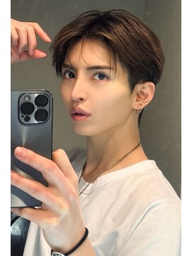 ランズ(LANDS) 刈り上げセンターパートメンズカット 【韓国ヘア 大阪 梅田】