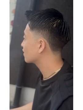 ケーエムシーセントラルルーツ(KMC Central Roots) メンズカット+スキンフェード