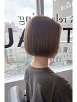 バトー バイ トリコ 船橋北口店(BATEAU by tricot)&nbsp;ミルクティーベージュ×ボブ