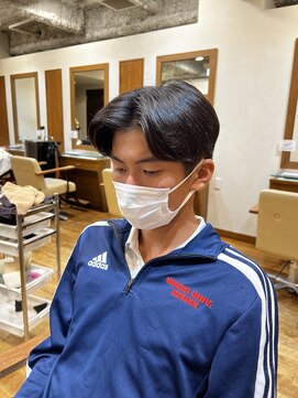 エクリ 麻布十番(equri) ニュアンスパーマセンターパート