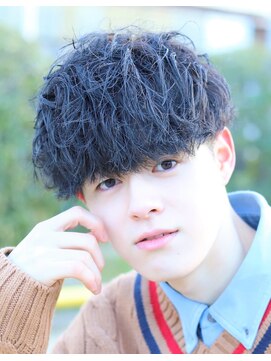 フリーク バーバーショップ 都島店(FREAK BARBER SHOP) 短髪ツーブロックスーツ束感モテる男黒髪ラフ波巻きパーマ流行