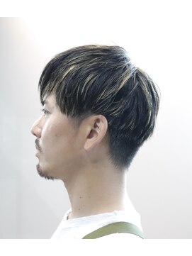 ウィスカーヘアー(whisker hair) 大人ハイライトマッシュ