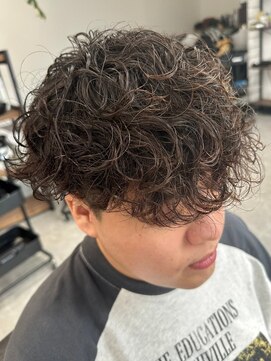 フゥ 宇都宮(FeU) 波巻きパーマツイストスパイラルパーマメンズマッシュパーマ