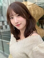 ノイカーム(noi Calm)&nbsp;顔周りレイヤーカットくびれヘアミルクティーベージュカラー