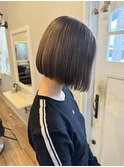ぱつっとボブ+ミルクティーグレージュ
