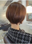 耳かけショートボブ　絶壁解消ヘア　クビレショート