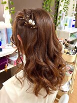 ジェキータ 京都駅前店(GEKITA)&nbsp;ねじりハーフツインヘアセットスタイル【京都/ヘアセット】
