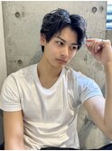 スーツ短髪ツーブロック束感モテる黒髪シークレットパーマ流行