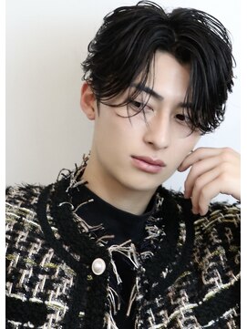 オーシャントーキョーウエスト 心斎橋 (OCEAN TOKYO WEST) 黒髪爽やかビジネスヘアセンターパート