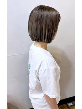 シム(sym) プレイングカラーボブ