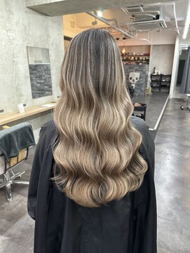 エピ(epi) ミルクティーバレイヤージュ【喜連瓜破】