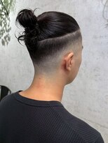 アポロ 横浜駅店(apollo)&nbsp;MEN’S HAIR/サーフカール/刈り上げセンターパート/ブリーチ