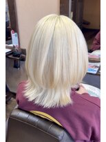 モアムー(Moremuu)&nbsp;【りえ】抜きっぱなしブリーチカラー