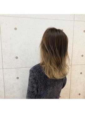 ヘア デザイン ビーチ(Hair Design Beach) 【Beach】　バレイヤージュ×セミディー