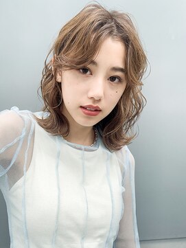 アイティー バイ アルバム 中野店(IT by ALBUM) フレンチカジュアルくびレイヤーカーキベージュ美髪_37961