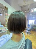 丸みが可愛いショートボブ