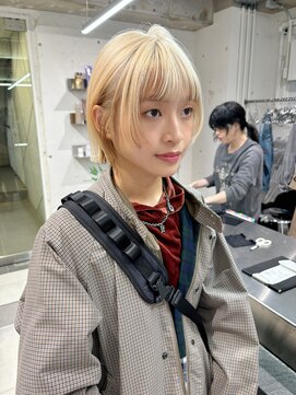 ダブ アオヤマ(DaB AOYAMA) 抜きっぱなしブロンド ブロンドボブ 抜きっぱなし ローライト