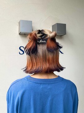 ロア バイ シズク センター南(LOA by sizuk) オレンジと黒を使った、狐カラー