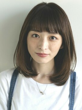 エミュ 表参道 青山(emu) 【emu井上信洋】ぱつっと前髪と丸みミディアムボブ【エミュ】
