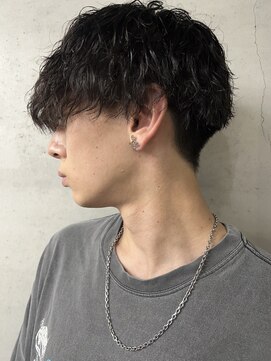 イズ(iss) 波巻きパーマ