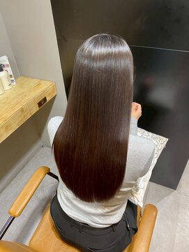 イオエ 元町(ioe) 前髪/暗髪カラー/艶カラー/小顔カット/髪質改善/縮毛矯正/黒髪