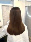 うねり・広がり解消！美髪縮毛矯正でつるんと艶髪へ