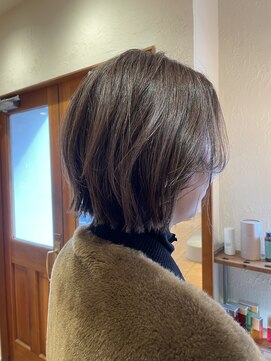 ミニボブ×セピアベージュ