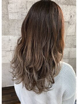 オンリエド ヘアデザイン(ONLIed Hair Design) 【ONLIed】グラデーションカラー×ホワイトグレージュ