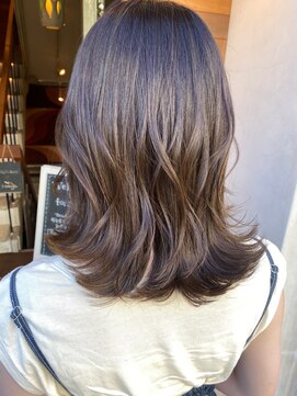 スヴァーゴ ヘアー svago hair 外はねミディアム