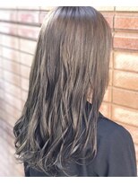 エイチ(H eitf) 【Hエイチ原宿/庭田祥宏】ロングヘア デザインカラー