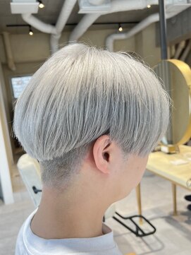 バース バイ ハピネス(BIRTH by happiness) ホワイトセンターパート