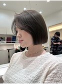 赤み消しオリーブベージュ×切りっぱなしボブ