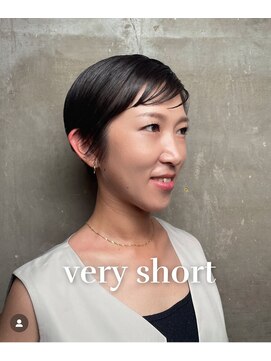 セイス(Seis) フェザーショート