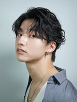 レタッチバイフィフス(RETOUCH by fifth)&nbsp;原宿フェザーパーマメンズパーマルーズパーマセンターパート30代