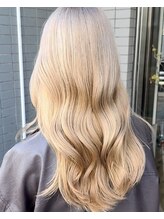 ケープラスでは特化した技術と厳選した商材で10年後の髪まで寄り添う事を心がけています