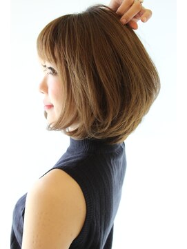 レウナ 外苑前(Reuna) 30代40代50代大人可愛いひし形ボブ トップふんわり