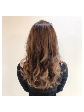 リディア 新宿東口店(Rydia) ミルクティーグレージュ