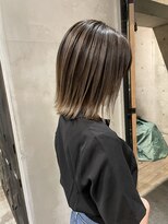 メリー(merry craftsman's factory) 外国人風バレイヤージュ、ハイライトカラーアッシュグレージュ