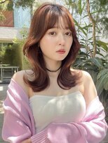ピンクブラウンが可愛い顔まわりカットくびれヘア韓国前髪カット
