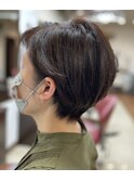 耳かけショートスタイル