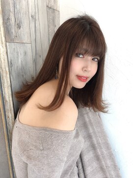 ローレン(Loren) 外はねミディアムレイヤー
