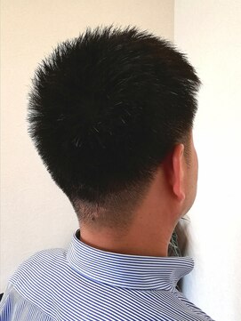 ヴィーダ(vida) 【ビジネススタイル】爽やか刈り上げショート