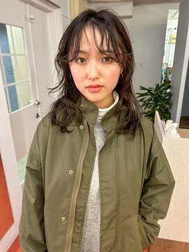 シロ(ciLo) セミロング×レイヤーカット×パーマ風アレンジ