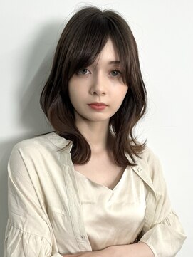 ヴェイン 渋谷(vain) くびれヘア ミディアムレイヤー 顔周りレイヤー